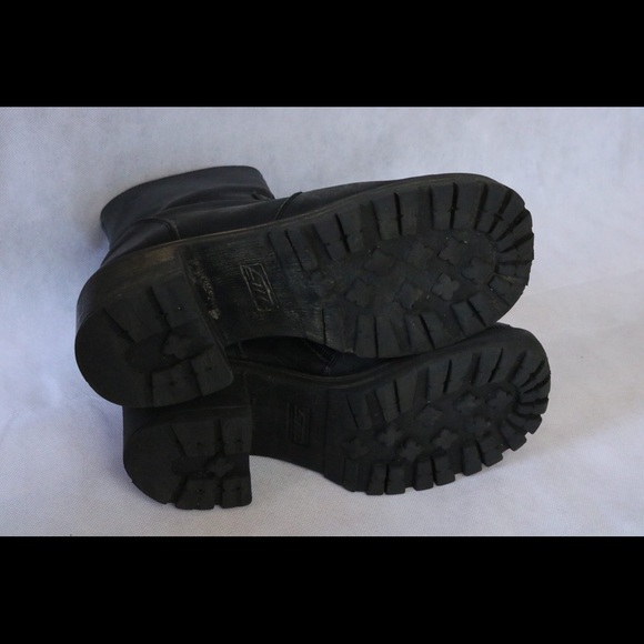 Vintage Steve Madden Block Heel Black Boots ! - Picture 5 of 5